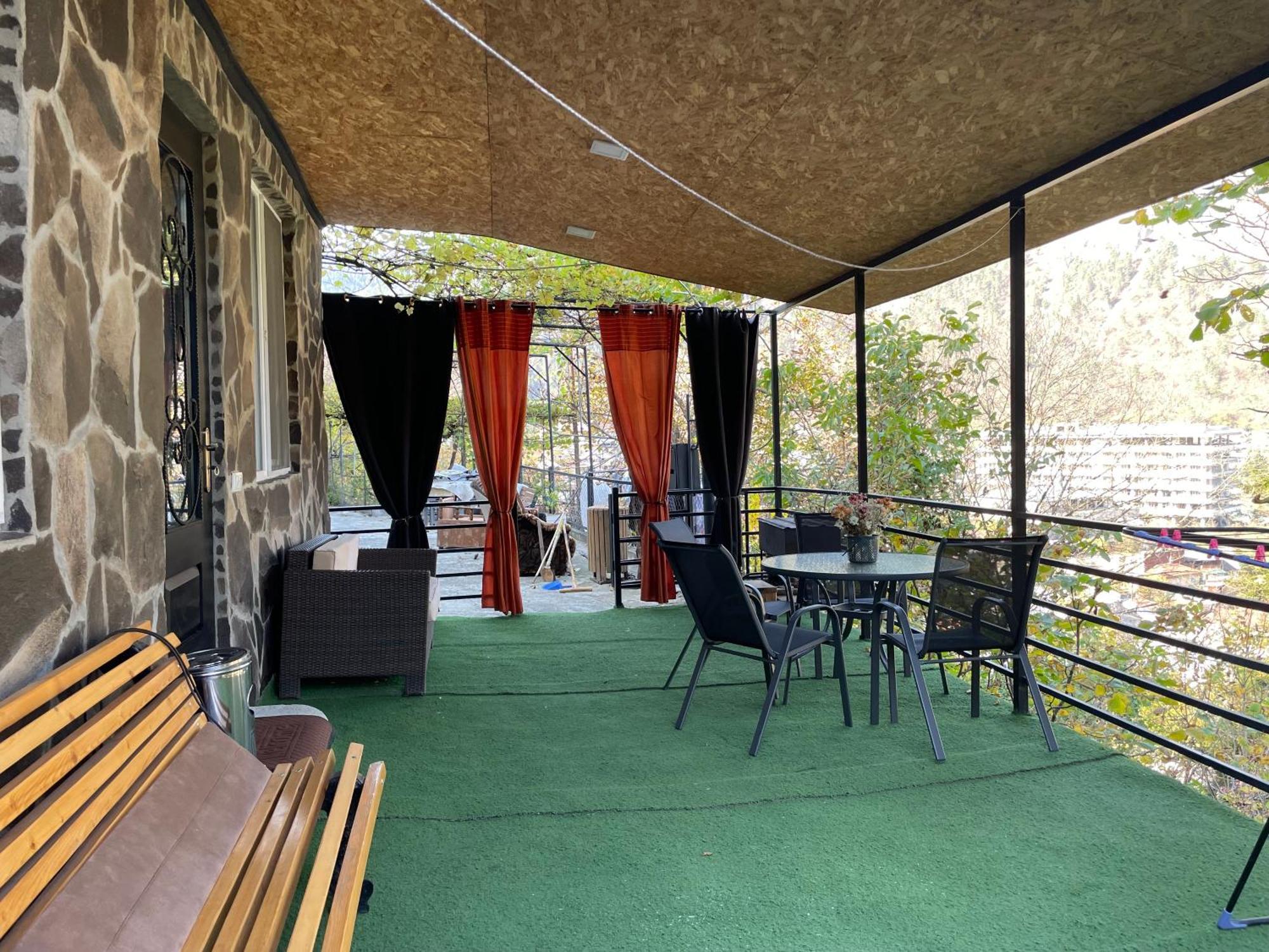 Borjomi Veranda Bagian luar foto