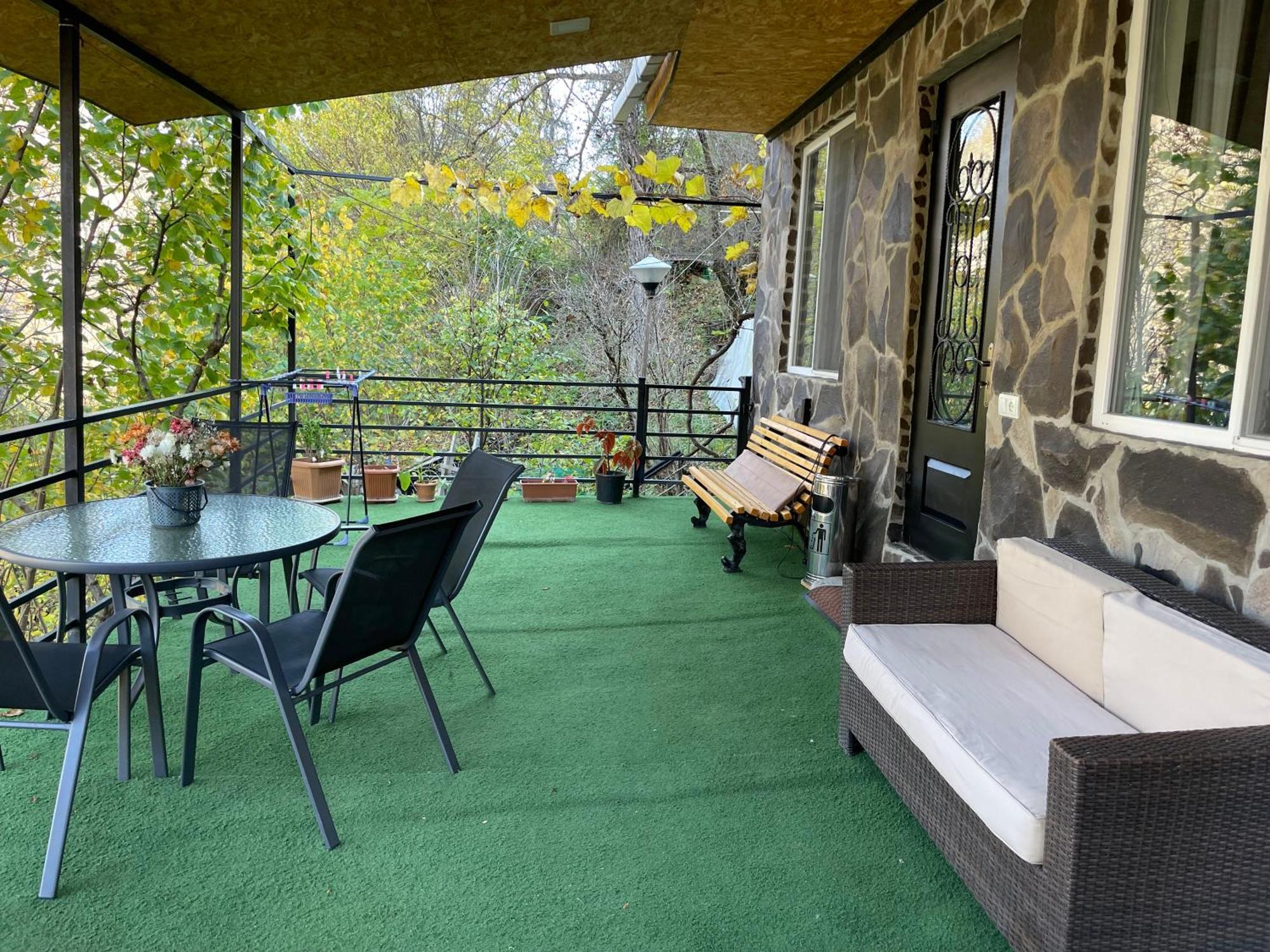 Borjomi Veranda Bagian luar foto