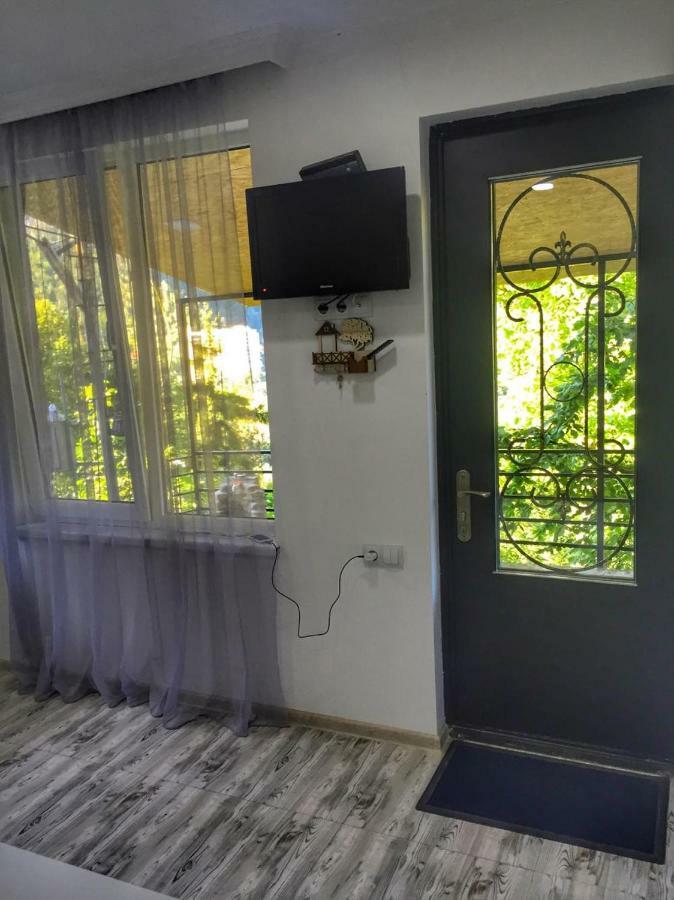 Borjomi Veranda Bagian luar foto